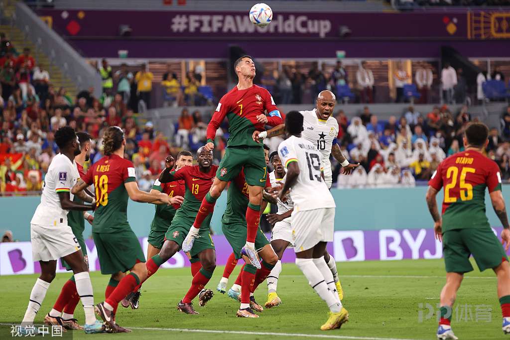 世界杯-葡萄牙3-2加纳 C罗点射菲利克斯破门莱奥替补建功