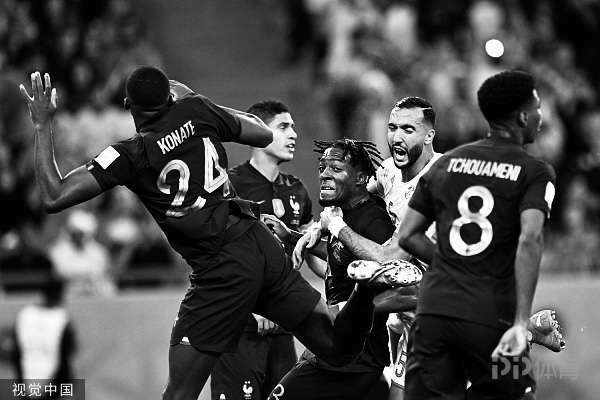 世界杯-突尼斯1-0法国 哈兹里破门、格列兹曼终场前绝平被吹