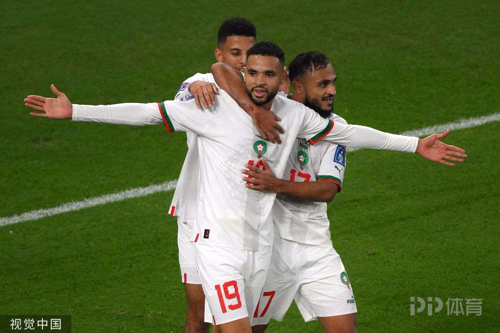 世界杯-摩洛哥2-1加拿大头名出线 齐耶赫吊射空门得手